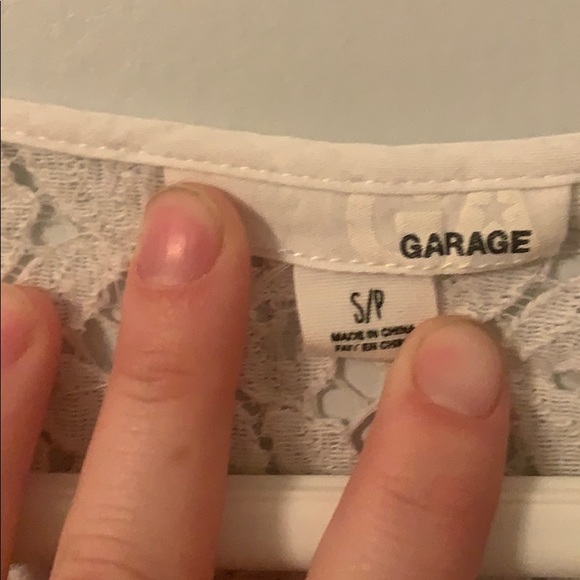 White blouse - Picture 2 of 3